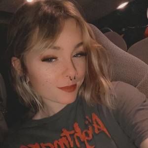 Meet your Posher, Casia